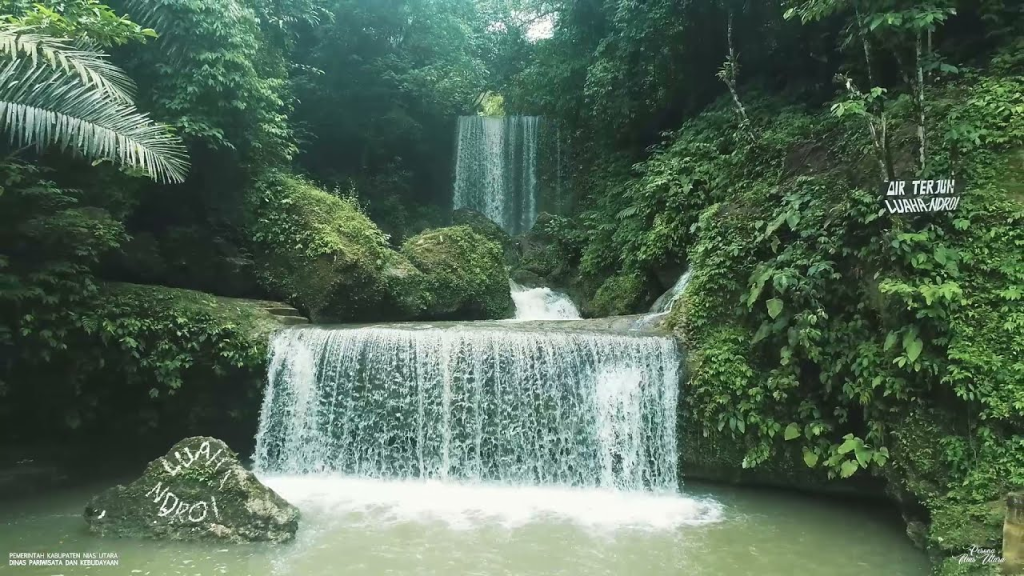 Air Terjun Luaha Nias