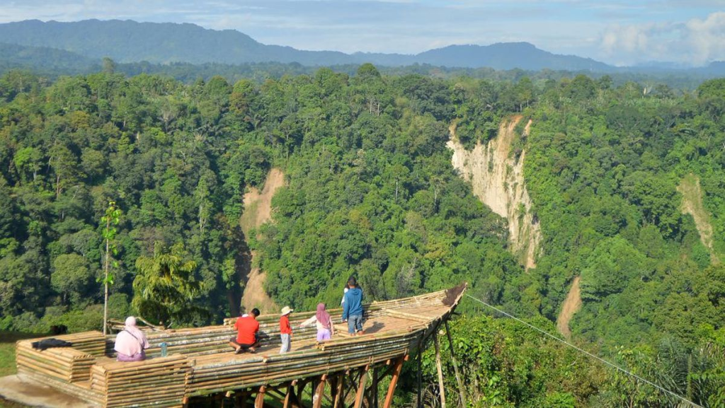 Wisata Bukit Tinggi