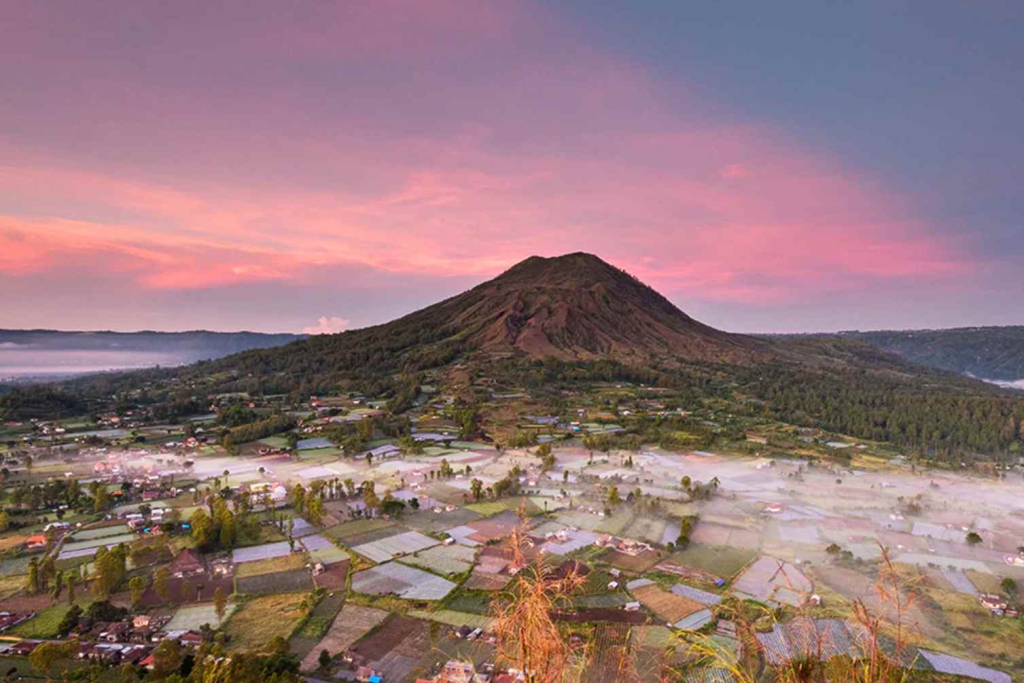 Pemandangan Desa Pinggan Bali