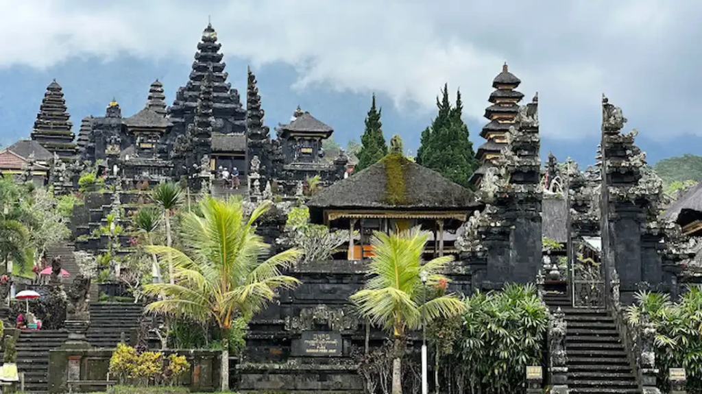 Wisata Pura Agung Besakih